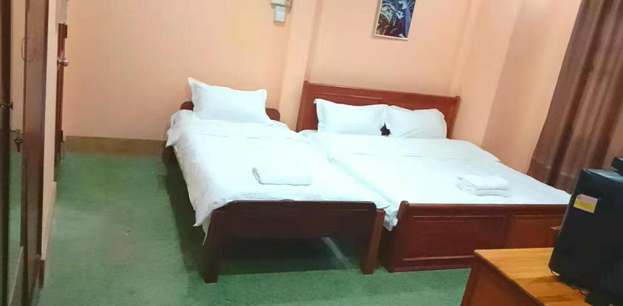 Green Land Hotel Ban Nongdouang Exteriör bild
